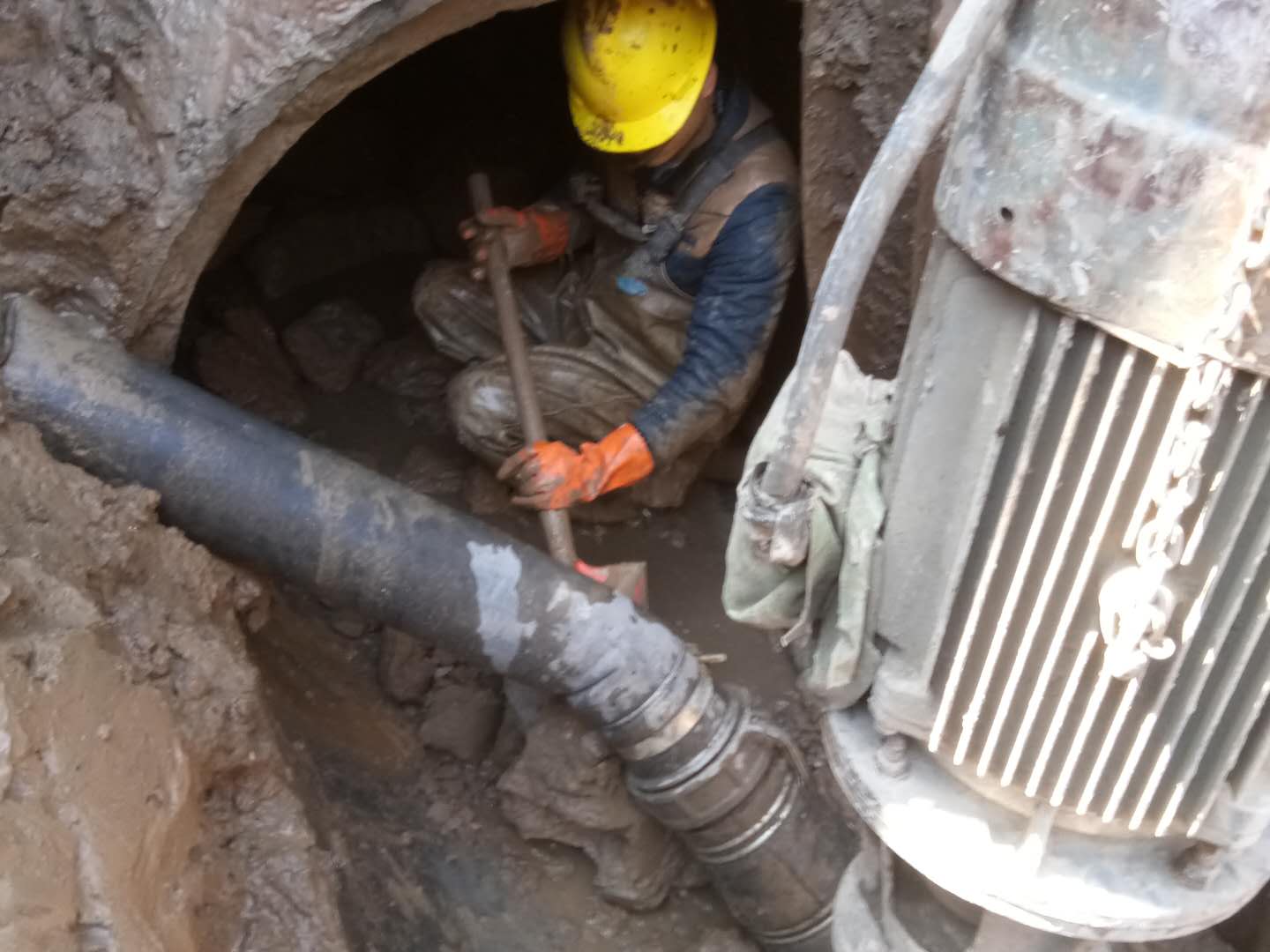 新兴镇管道清淤